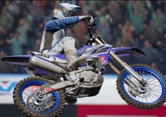 Zostań legendą supercrossu w trybie kariery.